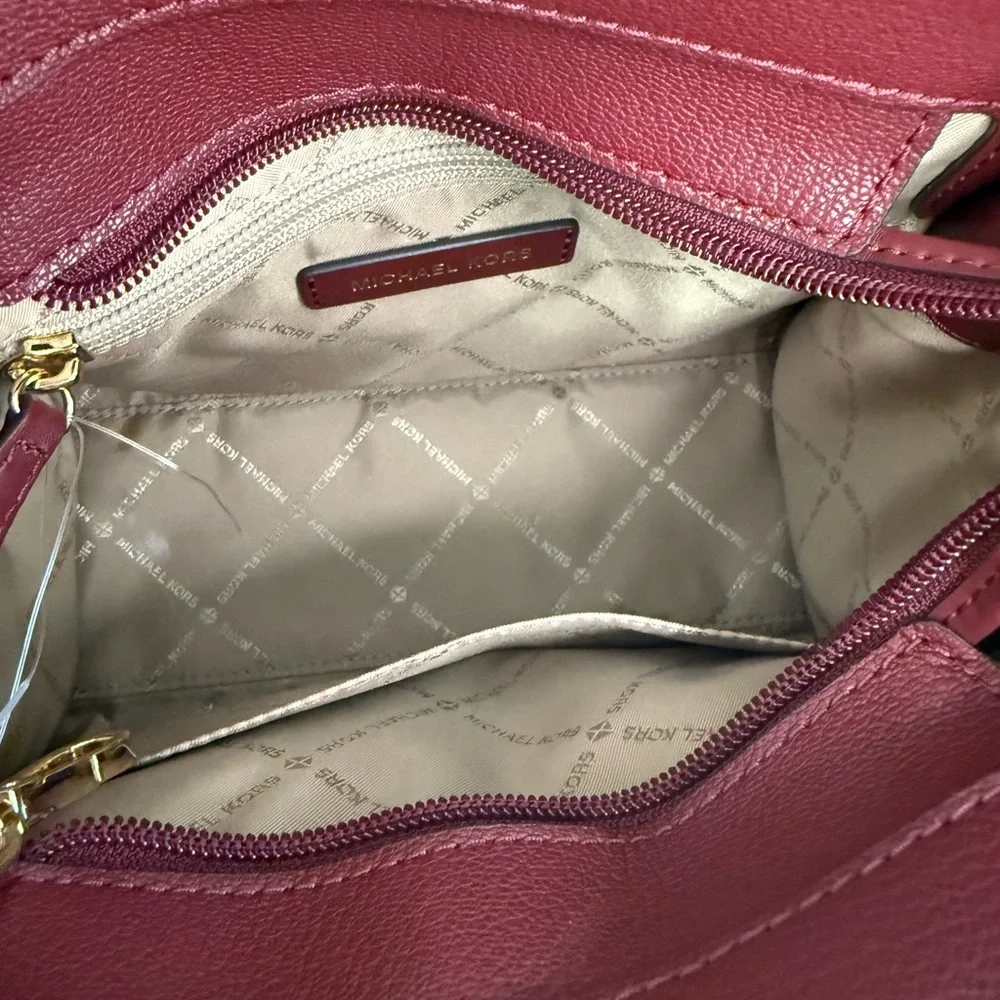 Michael Kors Small Hamilton & matching Card Case Dark Cherry
NWT - Picture 9 of 9